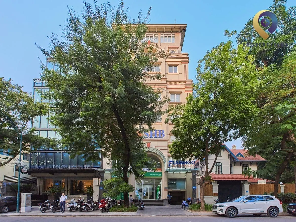 Toàn cảnh tòa nhà Nam Long nhìn từ đường Trần Hưng Đạo, Quận Hoàn Kiếm, Hà Nội